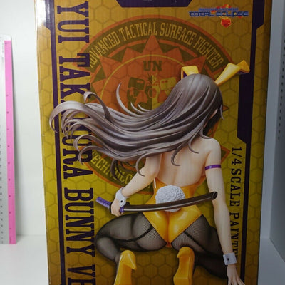 FREEing Muv-Luv Alternative Total Eclipse Yui Takamura 1/4 Bunny Figure Statue