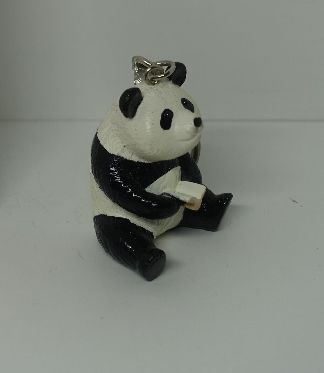 Japanese Publisher Kodansha Character Panda Yonda Key Chain