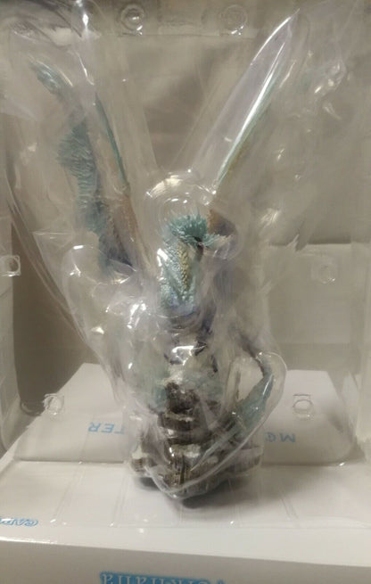 Monster Hunter World ICEBORNE Velkhana Figure Statue ICE BORNE Authentic 
