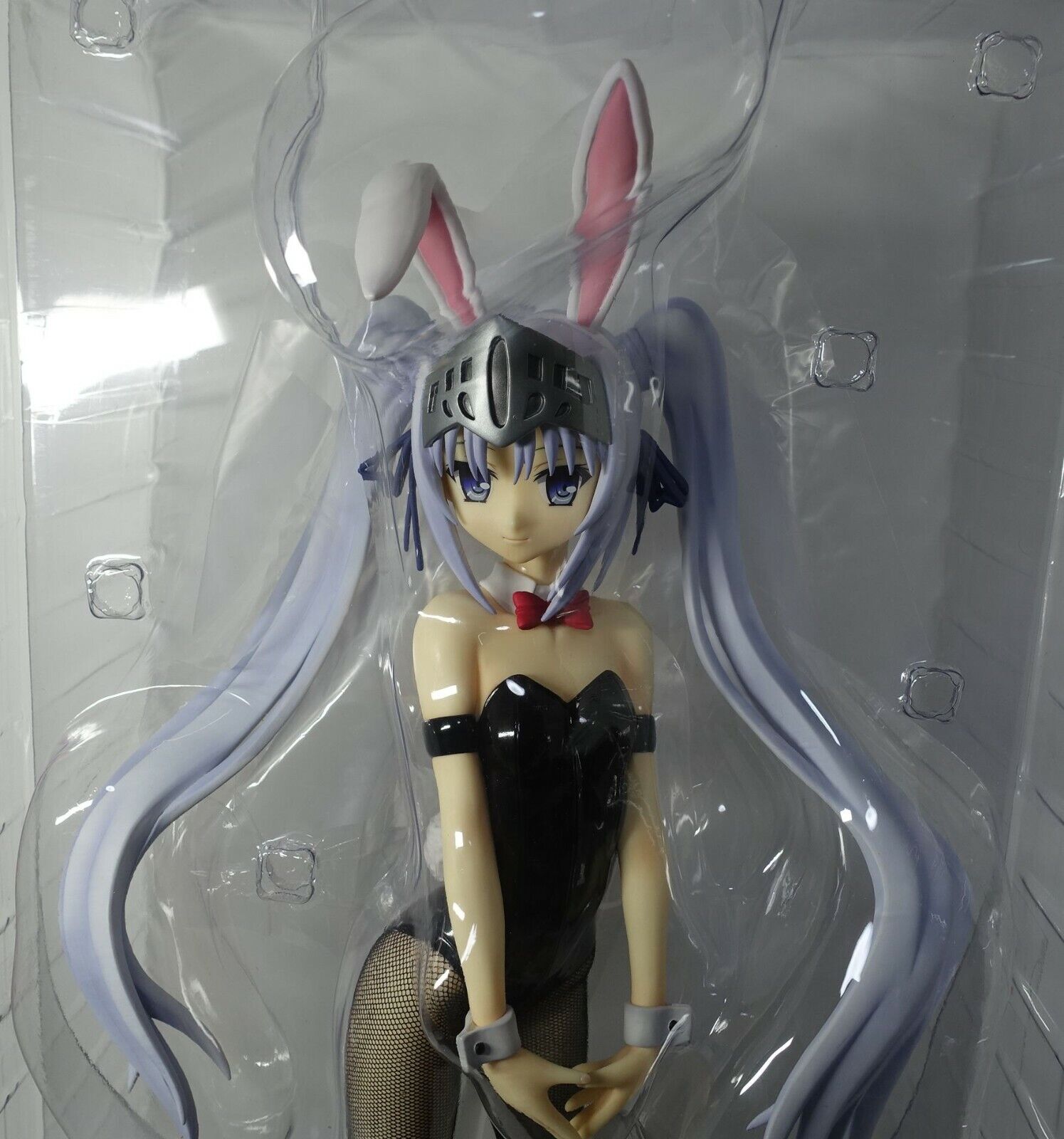 FREEing Is This a Zombie? Eucliwood Hellscythe Bunny 1/4 Scale Figure Statue 
