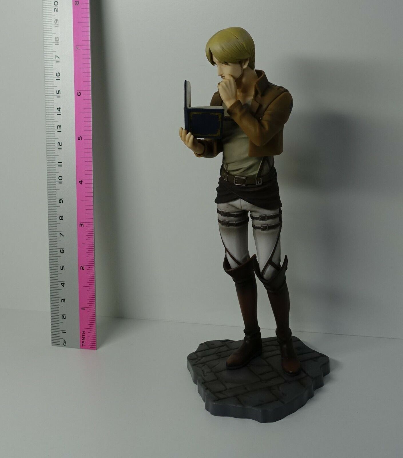 Attack on Titan Mike Zacharias Figure Statue no box 