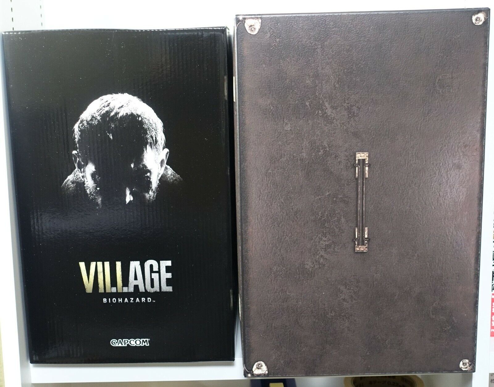 RESIDENT EVIL 8 VIL.I.AGE Chris Redfield Figure BIOHAZARD with Special Box 