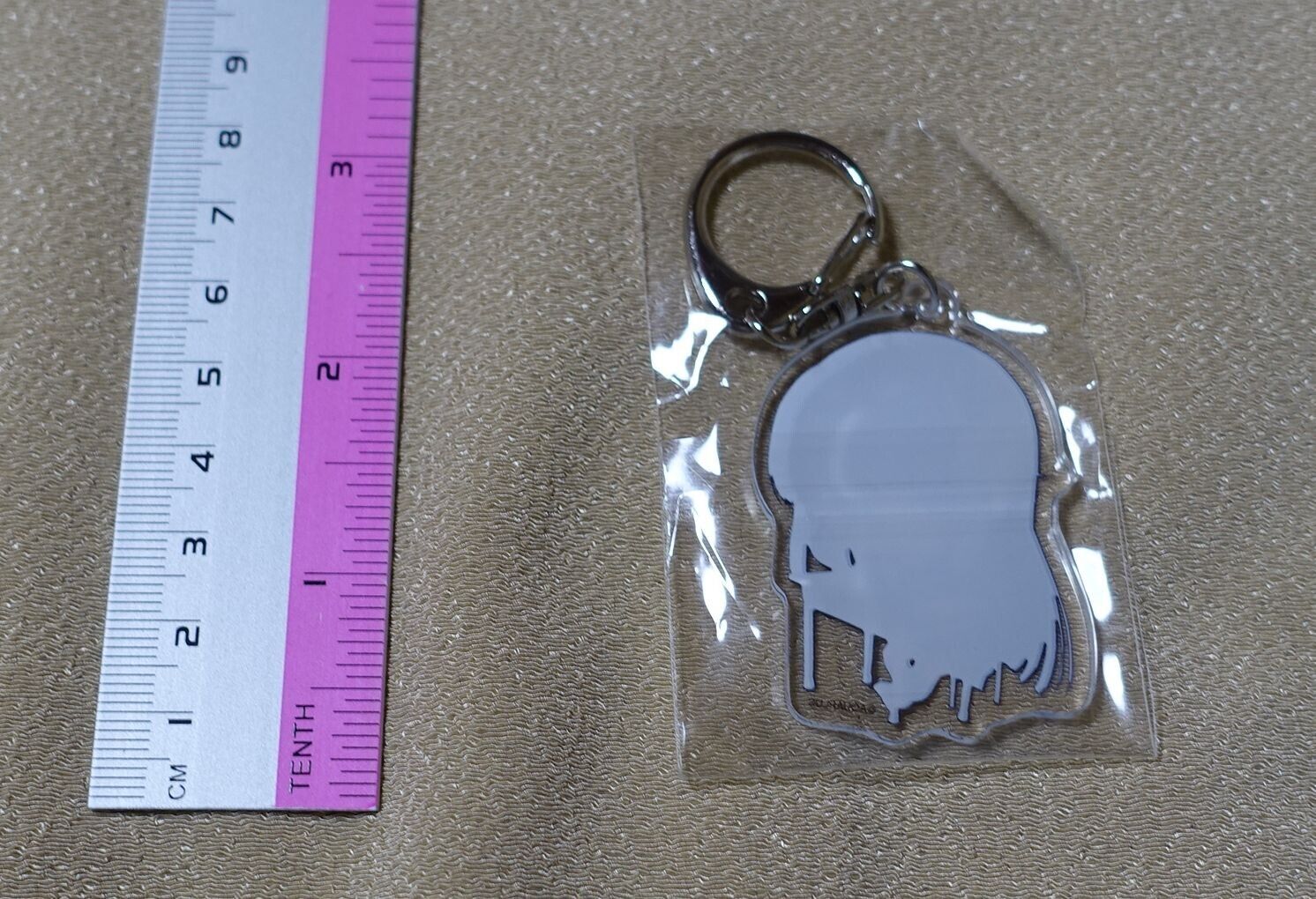 AQUA PLUS White Album Kazusa Touma Acrylic Key Chain C tearful face 