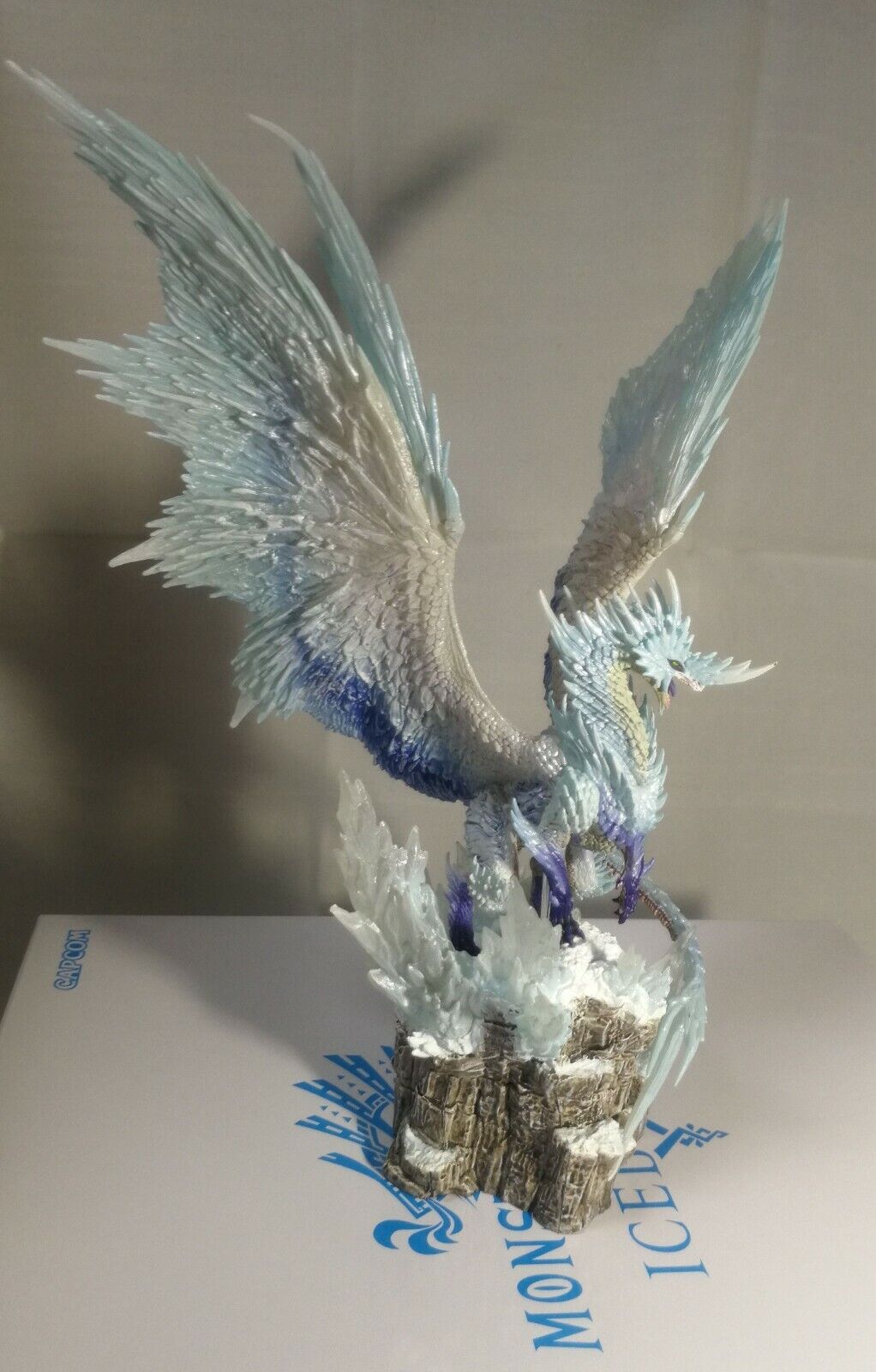 Monster Hunter World ICEBORNE Velkhana Figure Statue ICE BORNE Authentic 