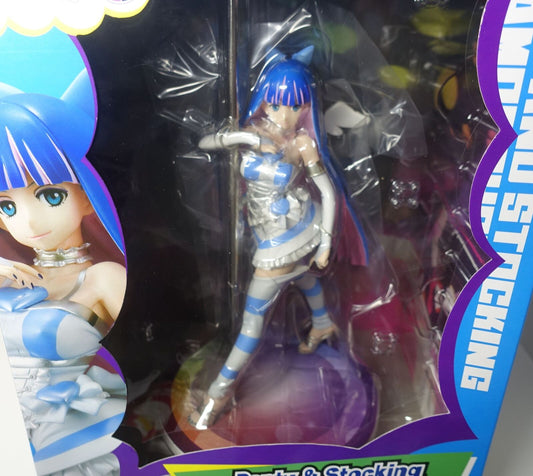 Sentinel Panty and Stocking 1/7 Scale Metamorphose Edition Figure Stocking & 