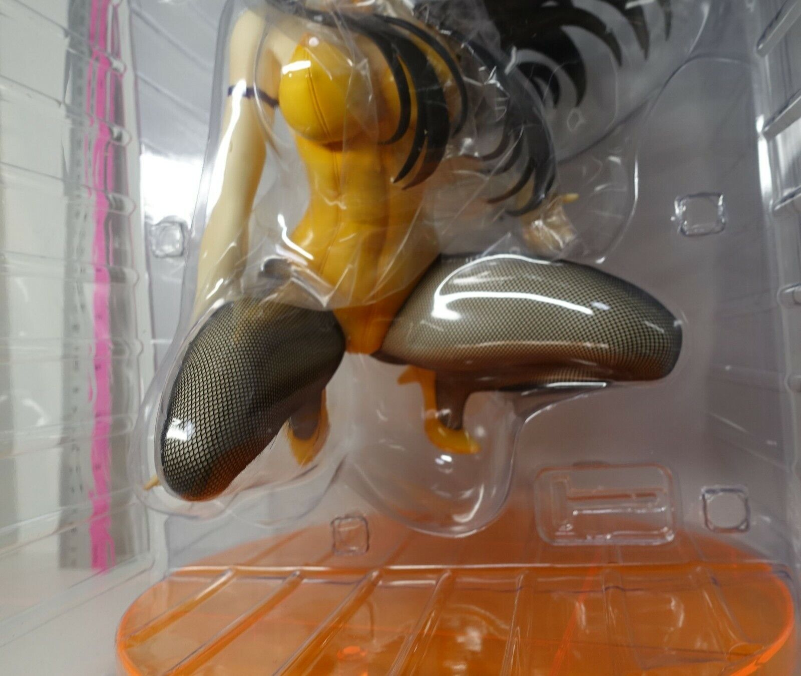 FREEing Muv-Luv Alternative Total Eclipse Yui Takamura 1/4 Bunny Figure Statue 