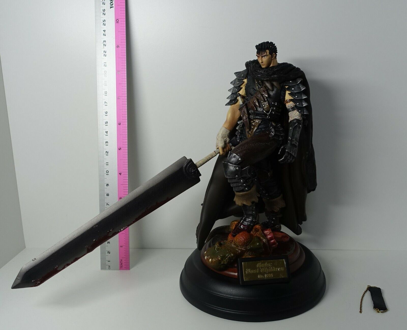 Art of War Berserk Lost Children Guts Black Swordsman Figure with Serial Plate 