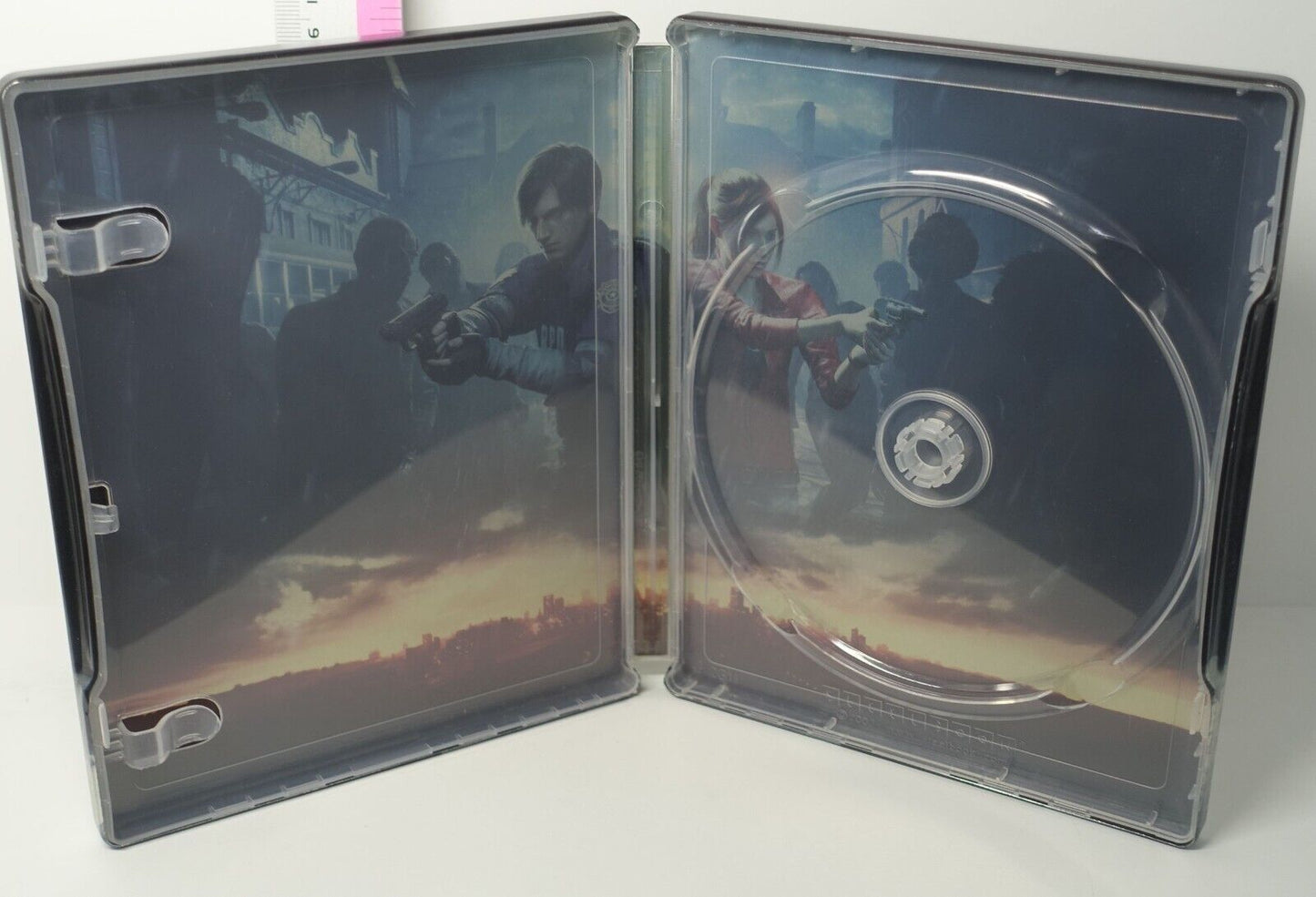 RESIDENT EVIL RE2 BIOHAZARD STEELBOOK STEEL CASE Leon & Claire 