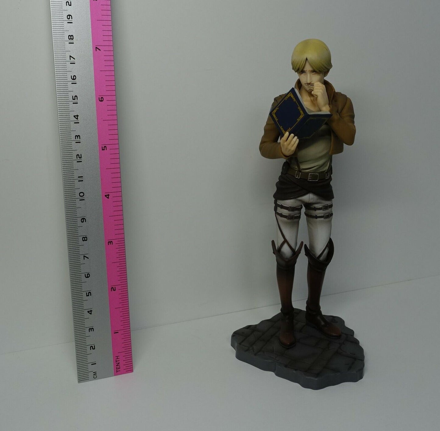 Attack on Titan Mike Zacharias Figure Statue no box 