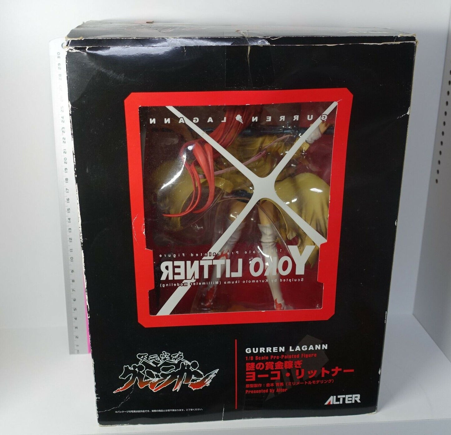 ALTER Gurrenlagann Bounty Hunter Yoko Littner 1/8 Figure pedestal damaged 