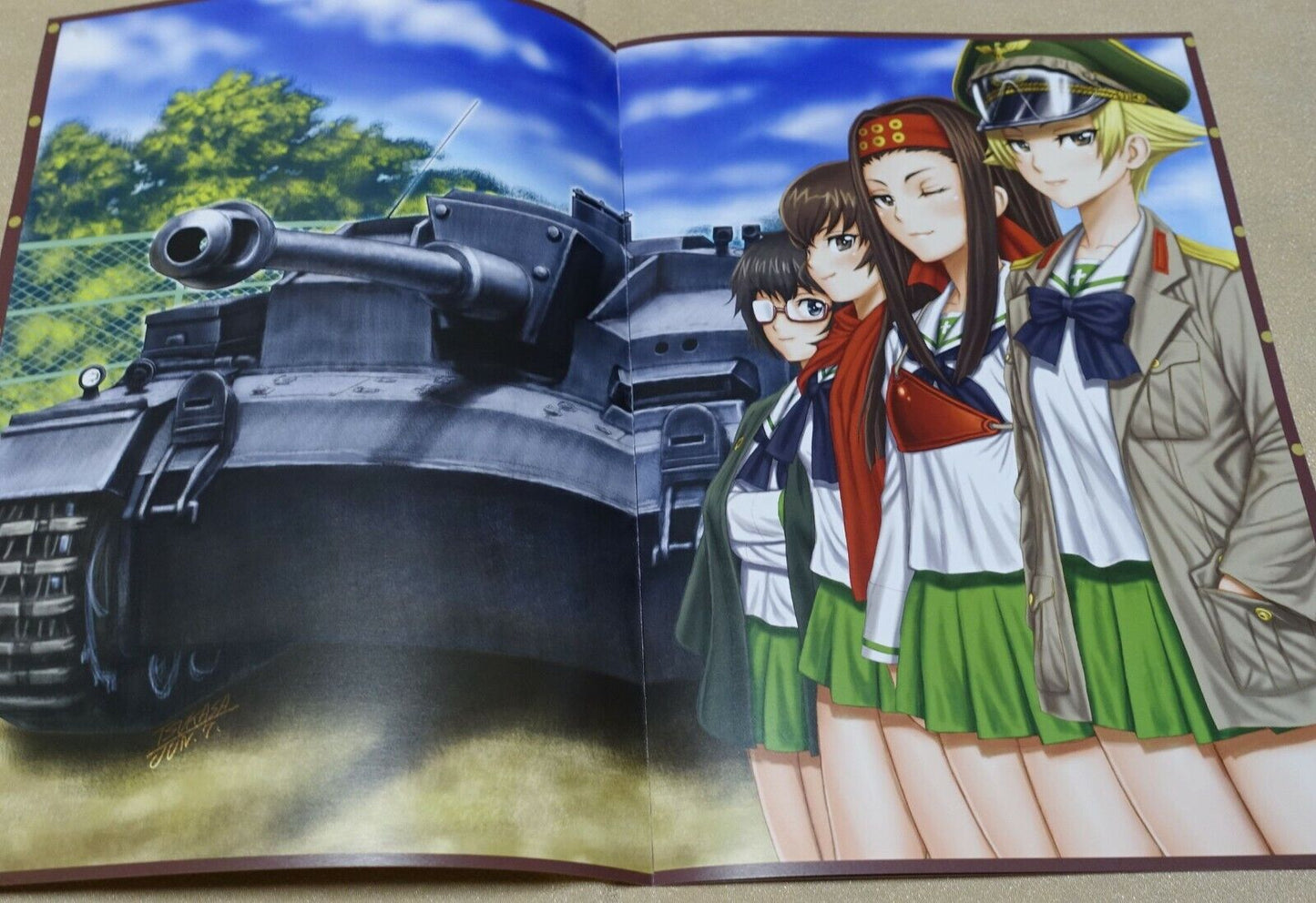 Tsukasa Jun GIRLS und PANZER Big Size Fan Art Book TANKS3 