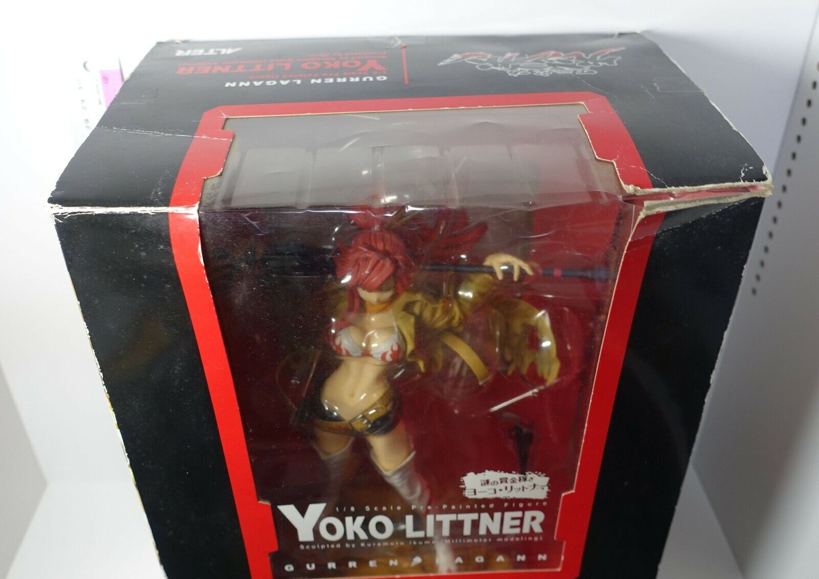 ALTER Gurrenlagann Bounty Hunter Yoko Littner 1/8 Figure pedestal damaged 