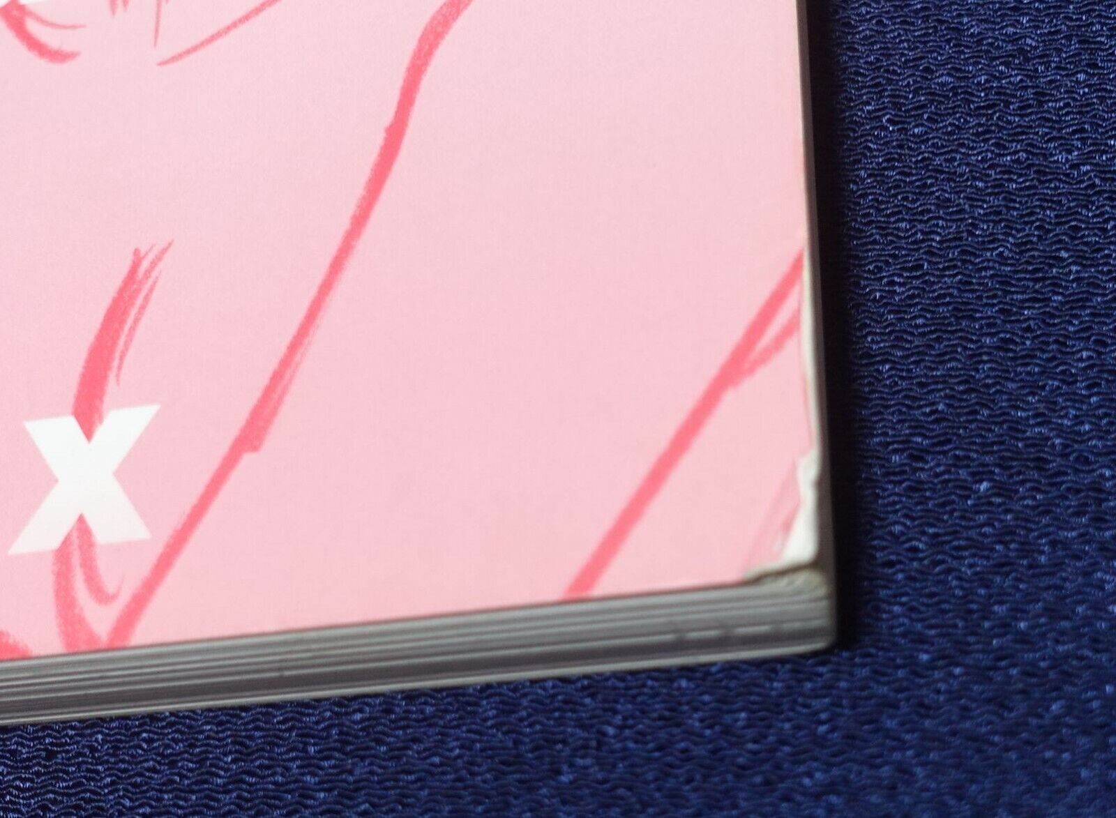 The Art of DIF Vol.X DARLING in the FRANXX Design Art Book damaged corner 