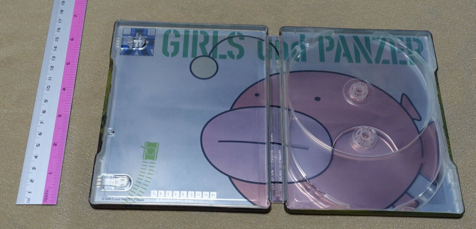 Girls und Panzer STEELBOOK STEEL CASE 