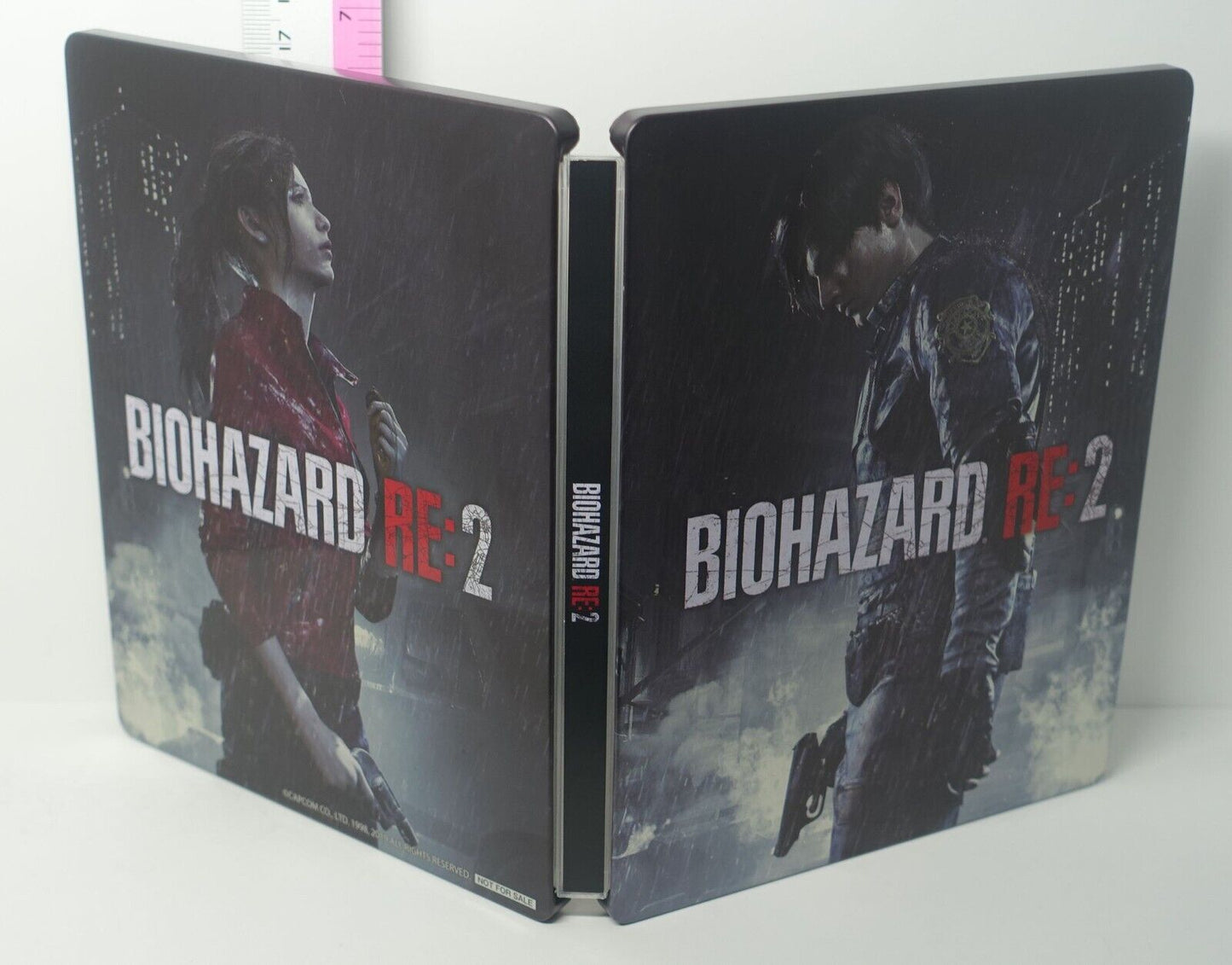 RESIDENT EVIL RE2 BIOHAZARD STEELBOOK STEEL CASE Leon & Claire 