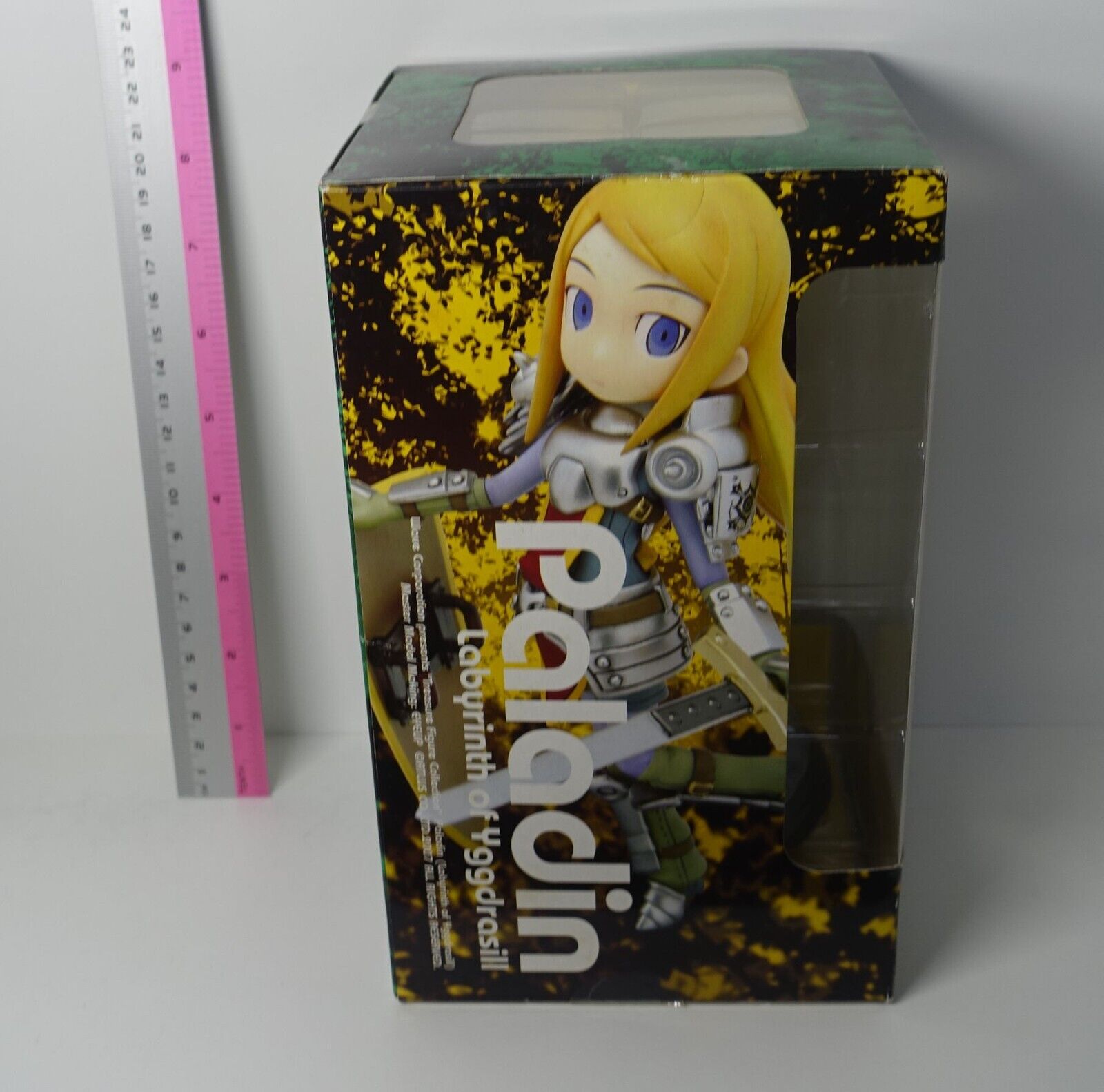 WAVE Etrian Odyssey Sekaiju no Meiq Paladin Girl Figure Statue 