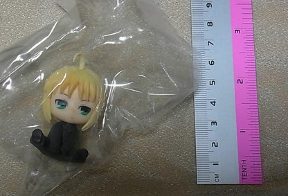 Petanko Mini Fate Zero Figur Statue Saber in Black Suit 