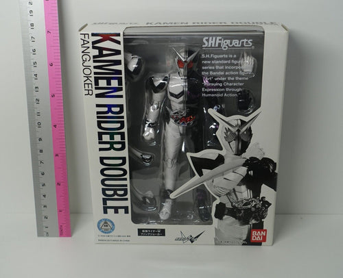 S.H.Figuarts : Masked Rider W Fang Joker 