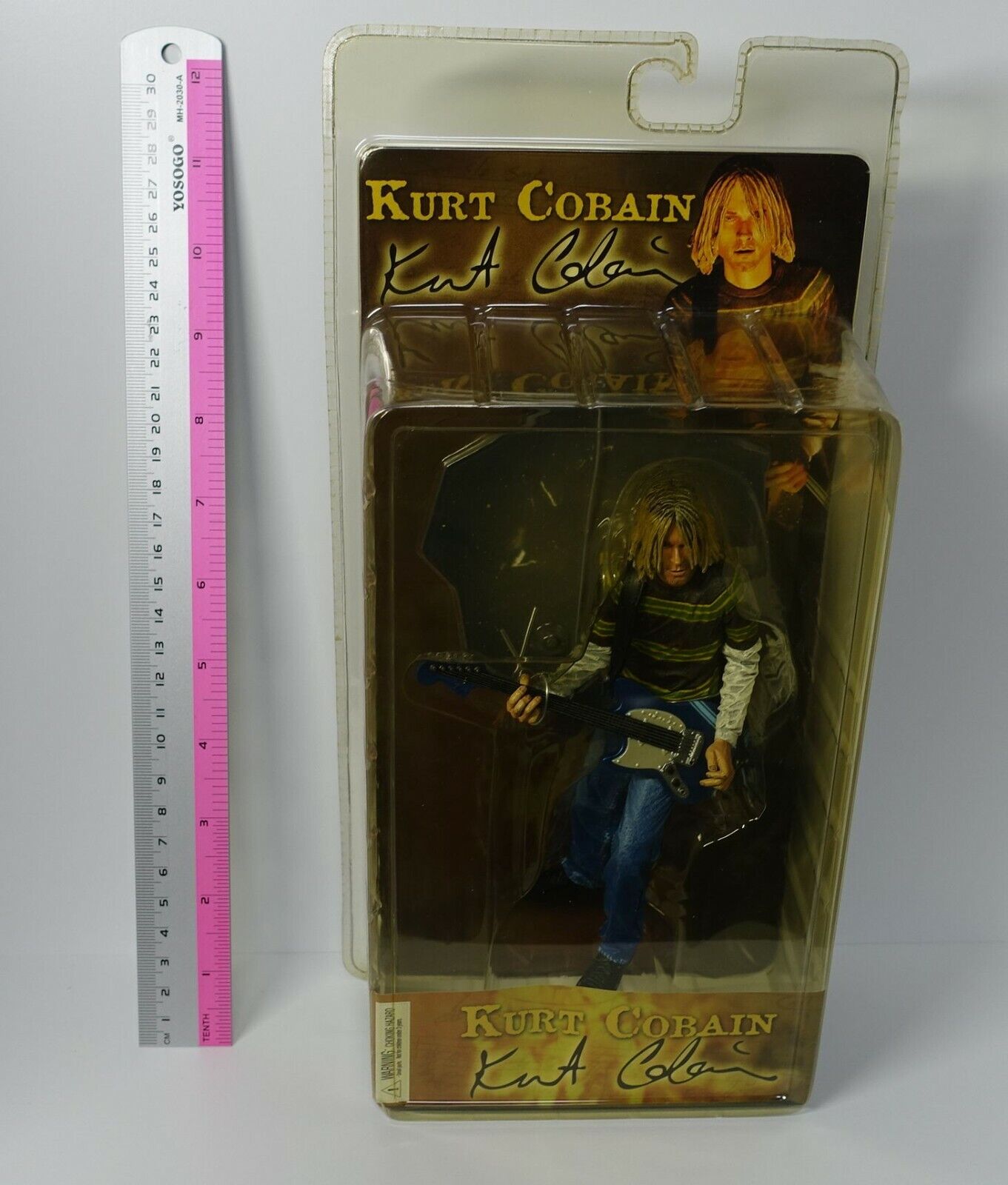 Kurt Cobain 7 inches Figure Statue Kurt Donald Cobain 
