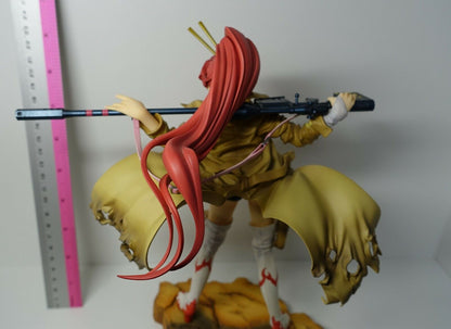 ALTER Gurrenlagann Bounty Hunter Yoko Littner 1/8 Figure pedestal damaged 