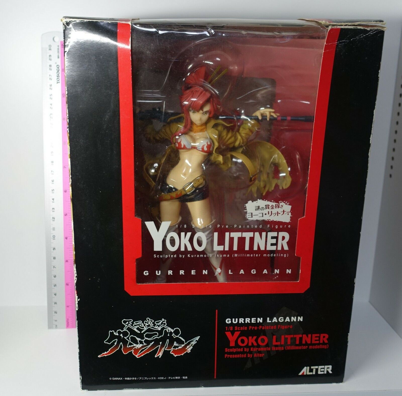 ALTER Gurrenlagann Bounty Hunter Yoko Littner 1/8 Figure pedestal damaged 